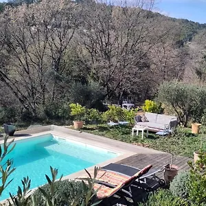 https://loiseau-bleu-cotignac.fr-provencehotel.com