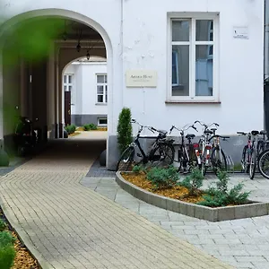  Ostello Constitution Square